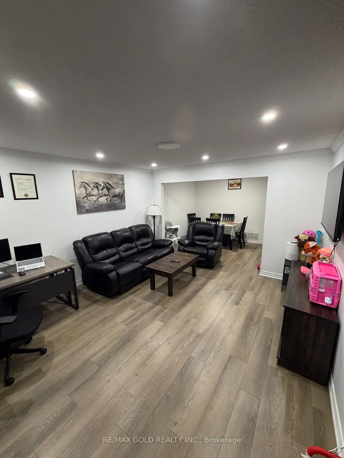 Photo 5 of 210 Harold Street, Brampton, Brampton South — HOMEH
