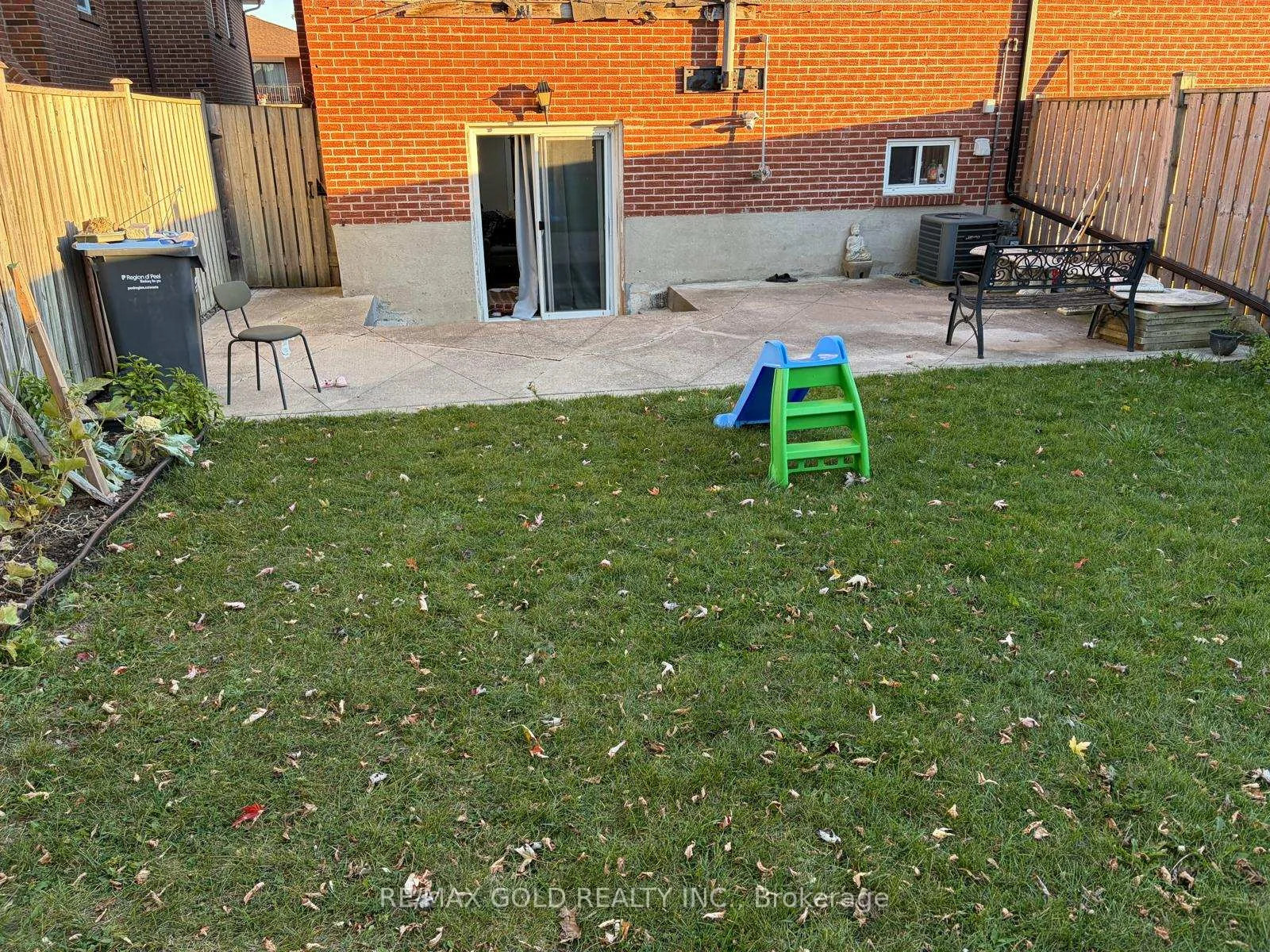 Photo 16 of 210 Harold Street, Brampton, Brampton South — HOMEH