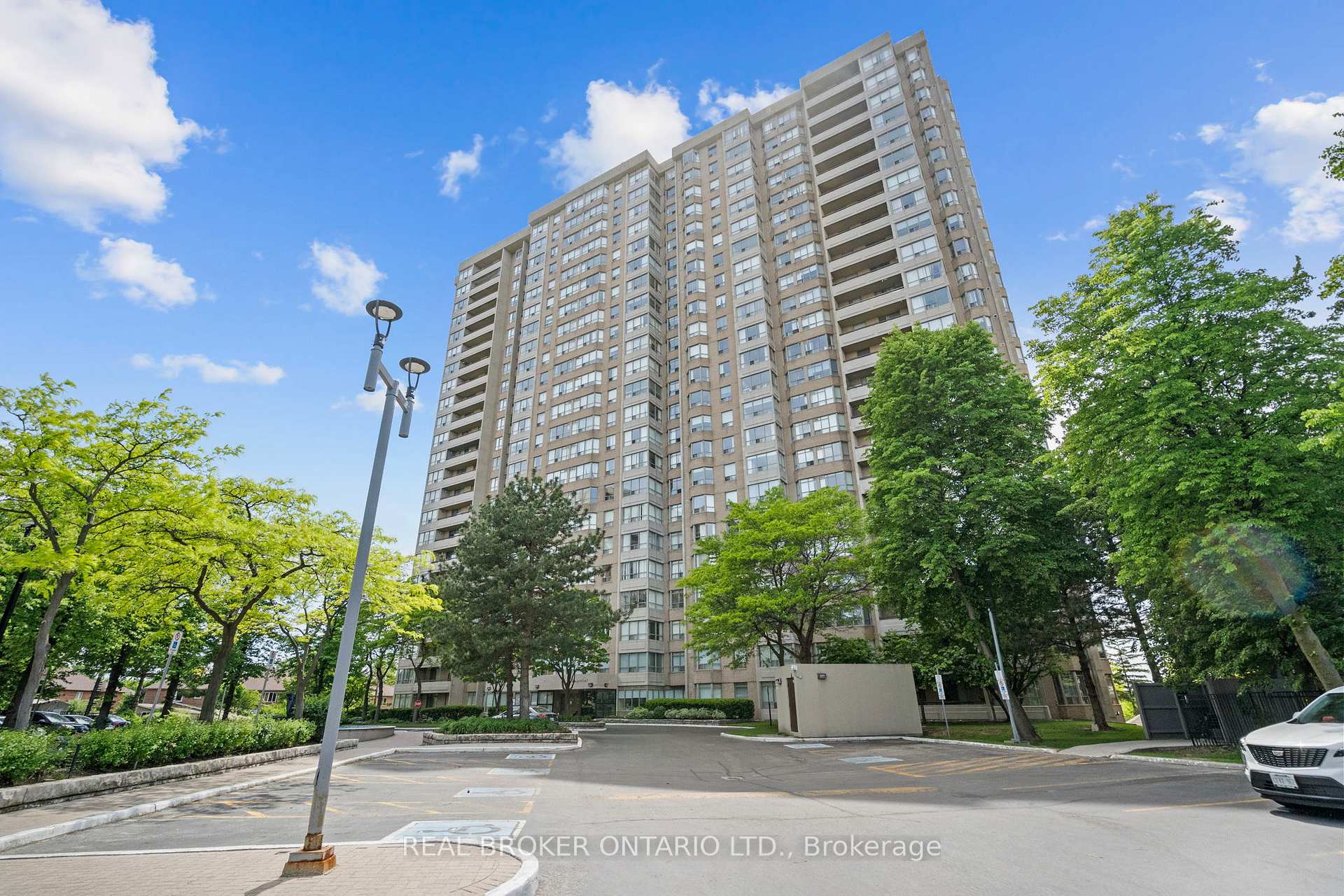 Photo of Unit 1603, 30 Malta Avenue