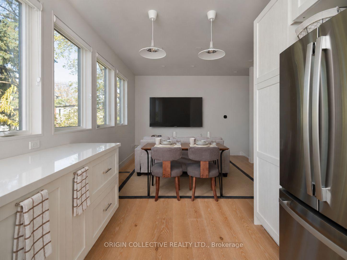 Photo 4 of 8 Oakdene Crescent, Toronto, Danforth — HOMEH