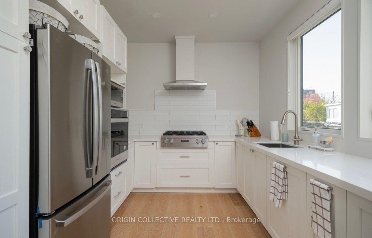 Photo 5 of 8 Oakdene Crescent, Toronto, Danforth — HOMEH