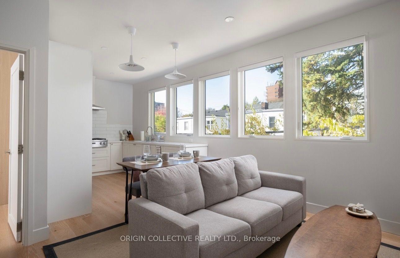 Photo 6 of 8 Oakdene Crescent, Toronto, Danforth — HOMEH