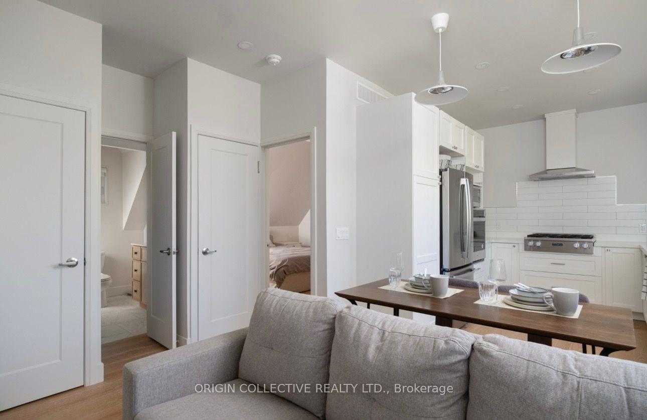 Photo 8 of 8 Oakdene Crescent, Toronto, Danforth — HOMEH