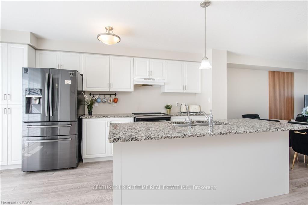 Photo 15 of 120 Monarch Woods Drive, Kitchener — HOMEH