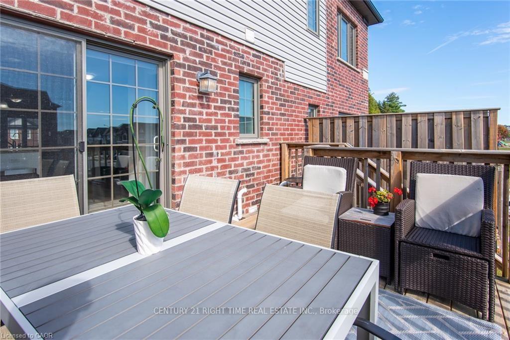 Photo 35 of 120 Monarch Woods Drive, Kitchener — HOMEH