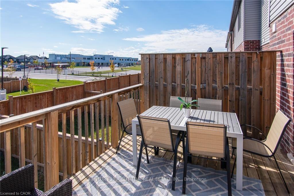 Photo 37 of 120 Monarch Woods Drive, Kitchener — HOMEH