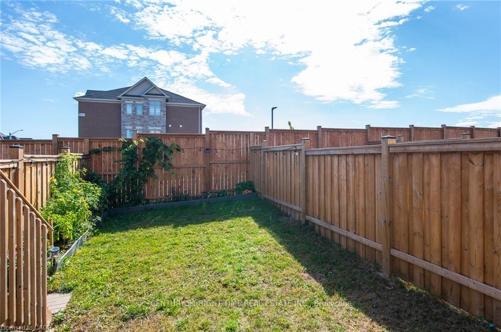 Photo 41 of 120 Monarch Woods Drive, Kitchener — HOMEH