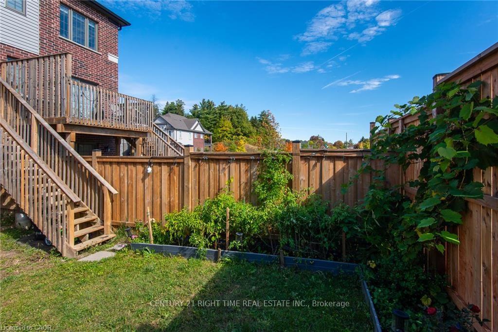 Photo 43 of 120 Monarch Woods Drive, Kitchener — HOMEH