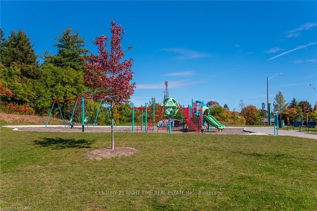 Photo 45 of 120 Monarch Woods Drive, Kitchener — HOMEH