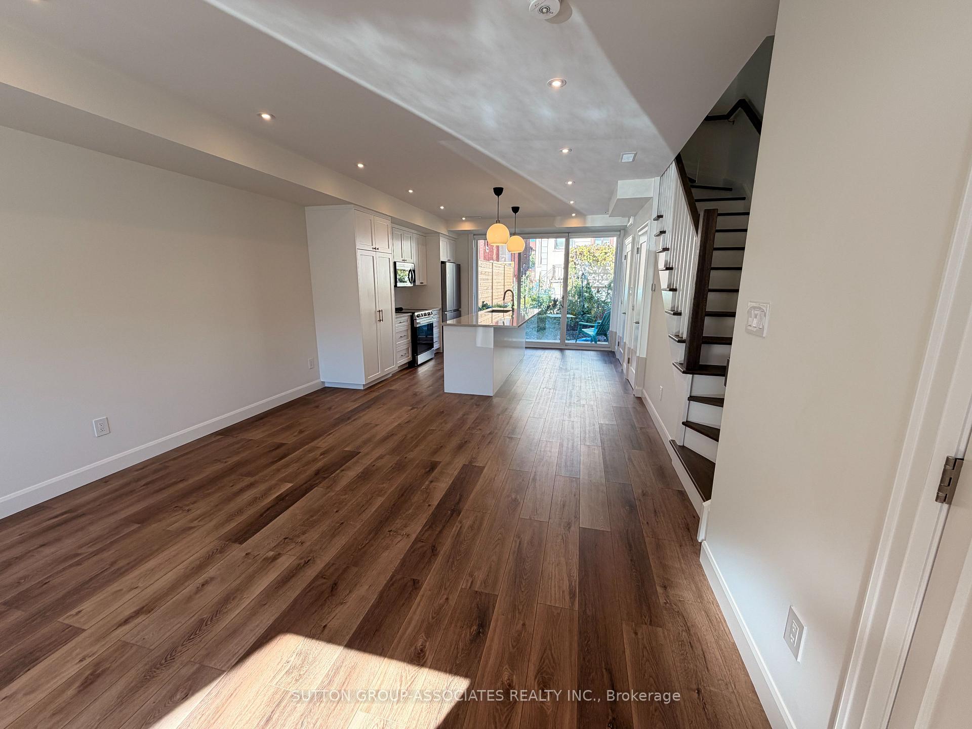 Photo 4 of Unit Laneway Unit, 29 Earnscliffe Road, Toronto, Oakwood Village — HOMEH