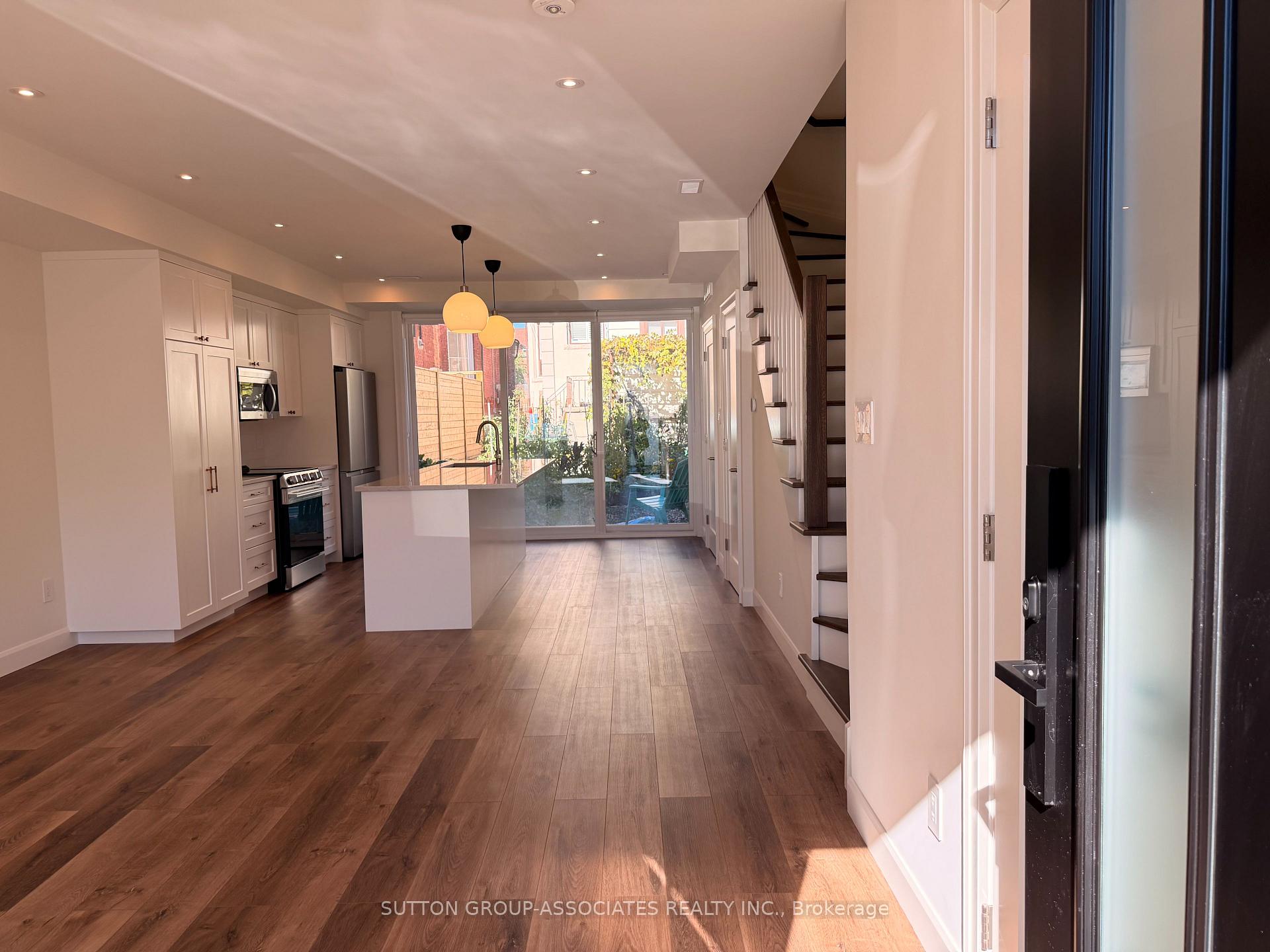 Photo 5 of Unit Laneway Unit, 29 Earnscliffe Road, Toronto, Oakwood Village — HOMEH