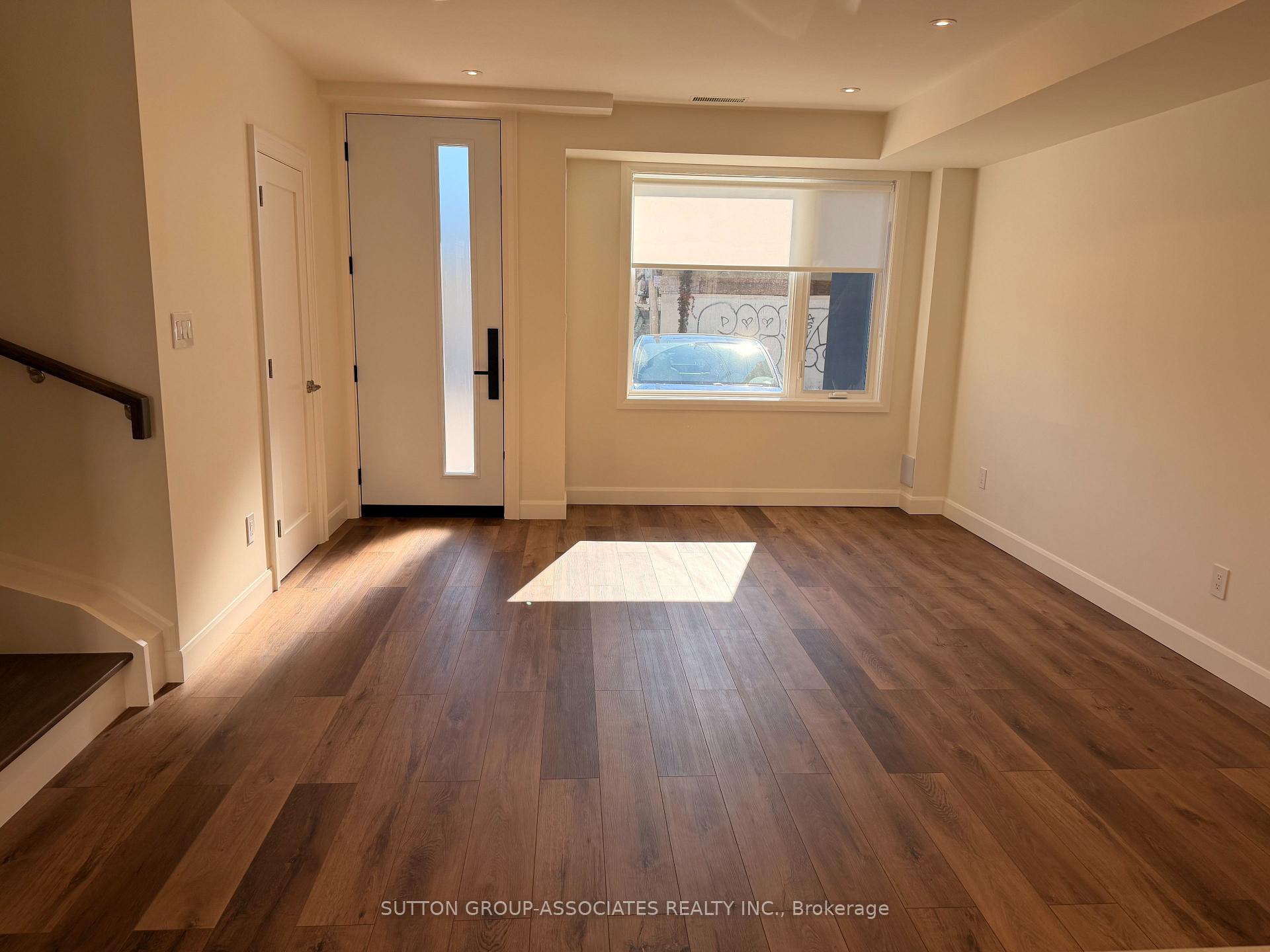 Photo 6 of Unit Laneway Unit, 29 Earnscliffe Road, Toronto, Oakwood Village — HOMEH