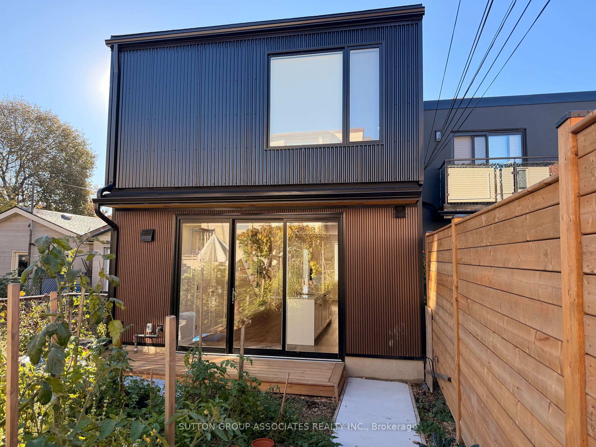 Photo 25 of Unit Laneway Unit, 29 Earnscliffe Road, Toronto, Oakwood Village — HOMEH