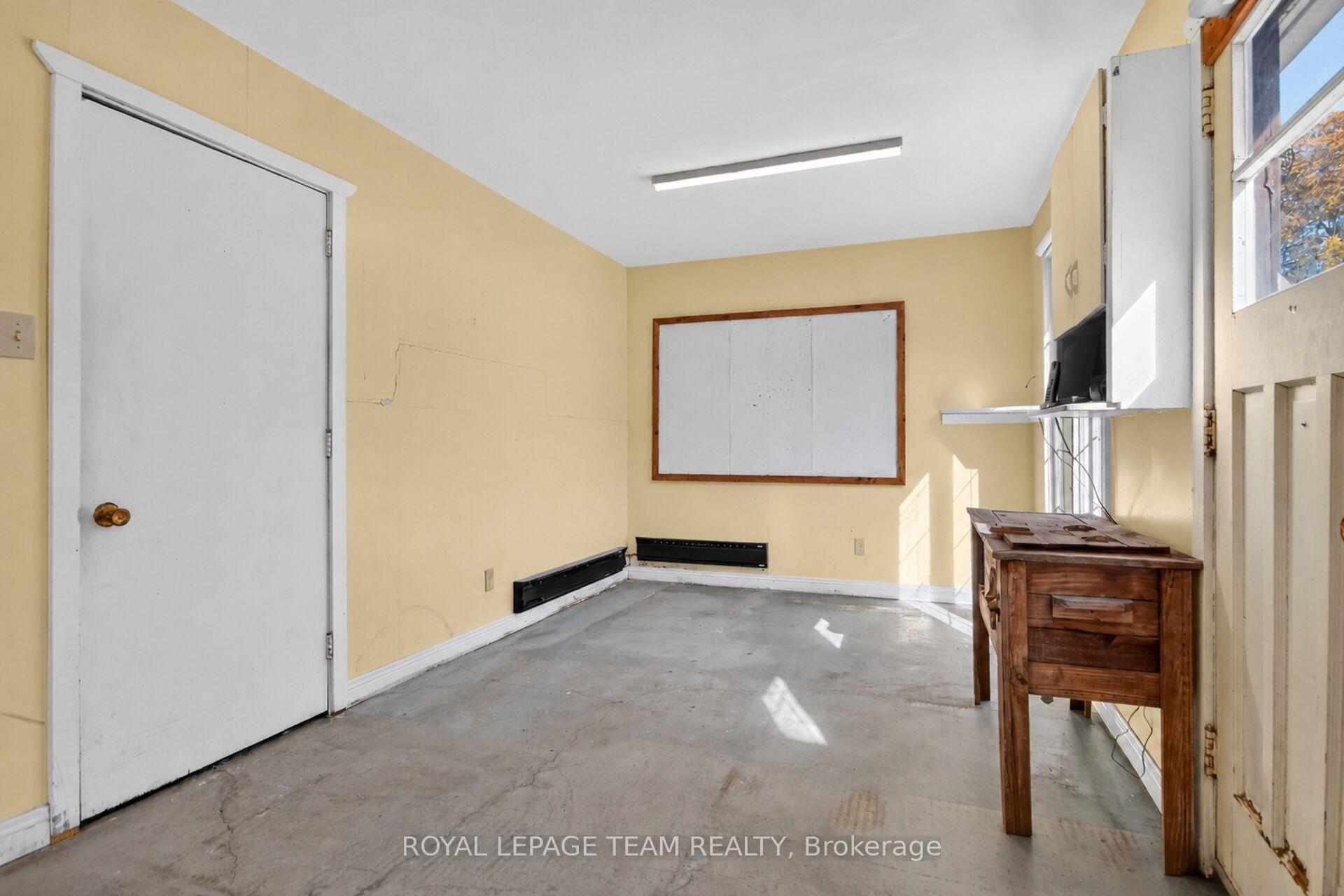 Photo 32 of 3475 Mcbean Street, Ottawa, Richmond — HOMEH