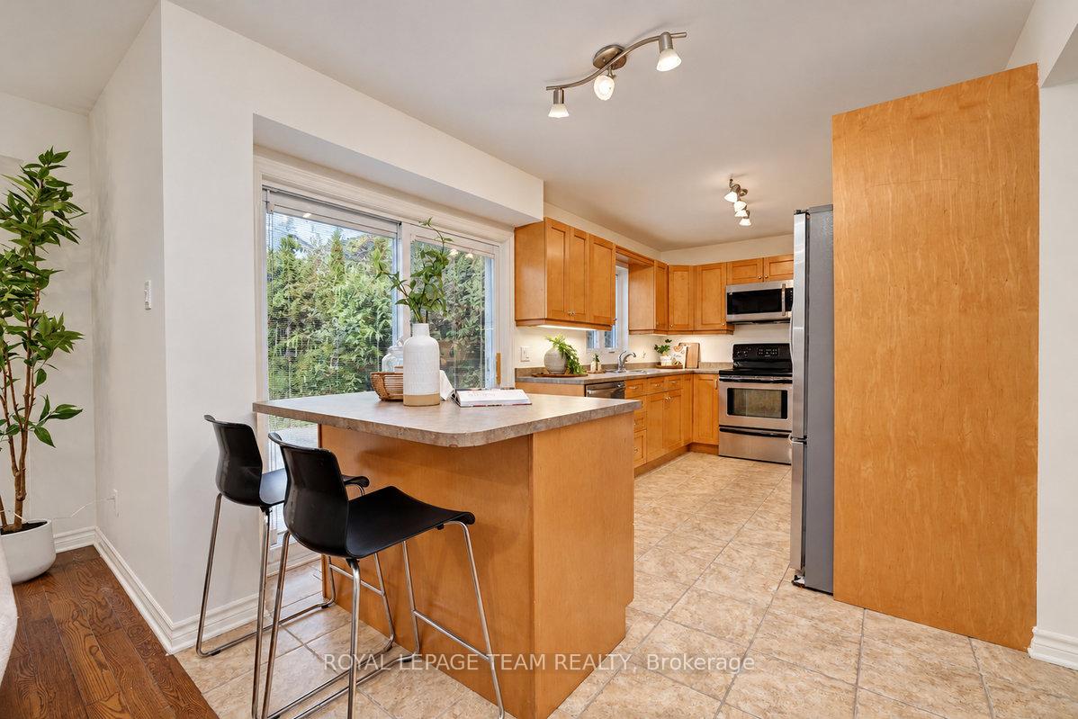 Photo 11 of 18 Wheeler Street, Ottawa, Barrhaven - Cedargrove/Fraserdale — HOMEH