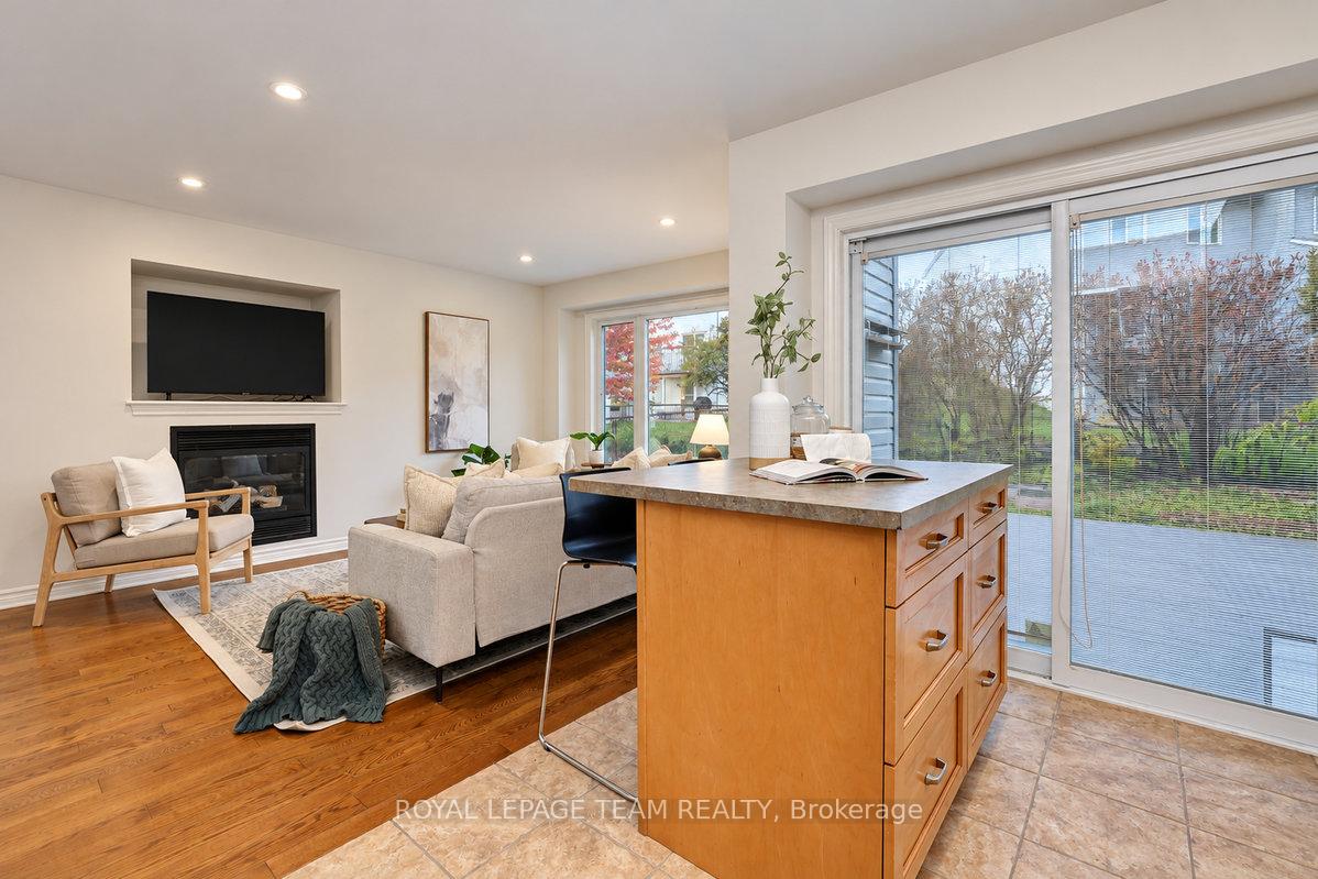 Photo 12 of 18 Wheeler Street, Ottawa, Barrhaven - Cedargrove/Fraserdale — HOMEH