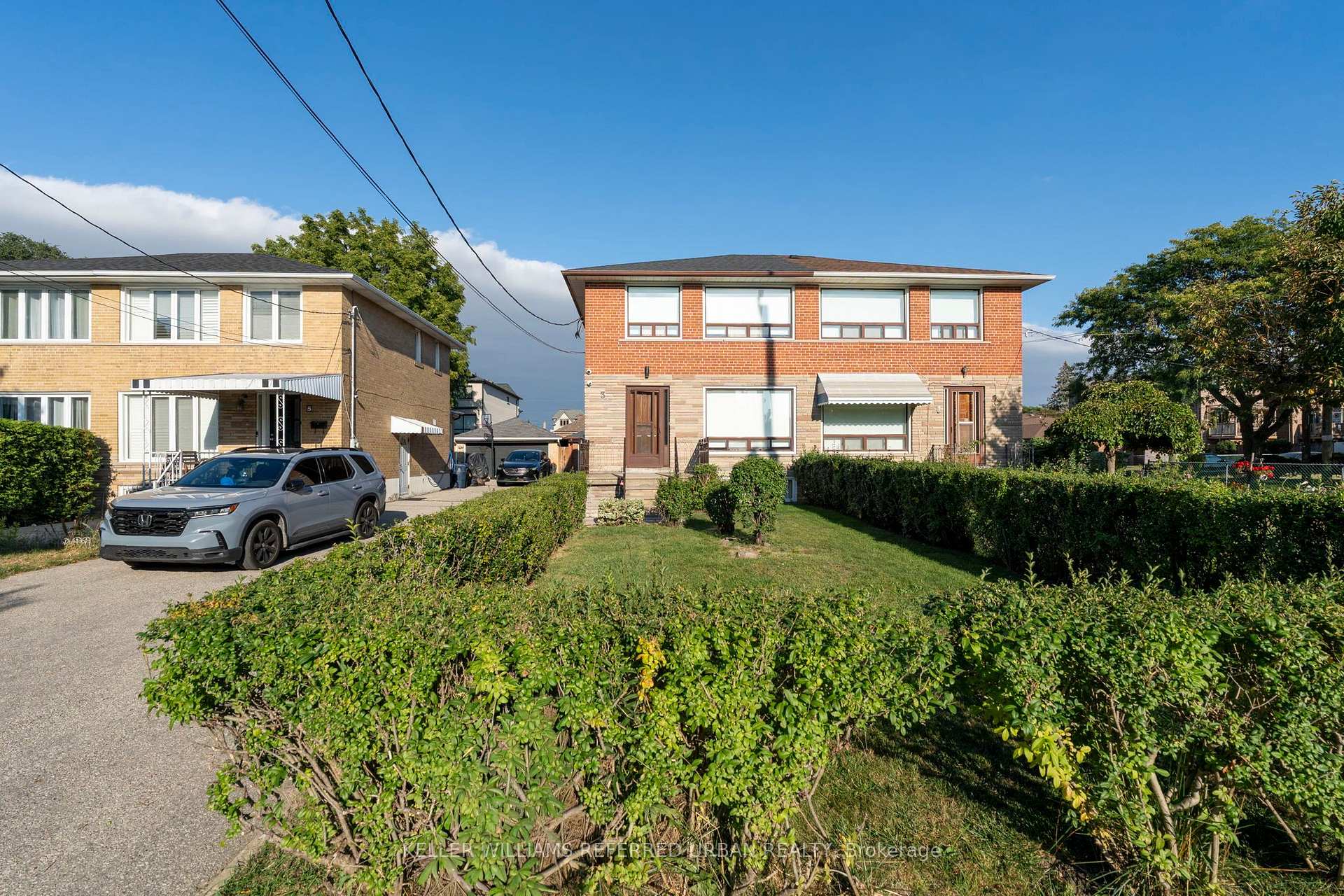 Photo 3 of 3 Duckworth Street, North York, Brookhaven-Amesbury — HOMEH
