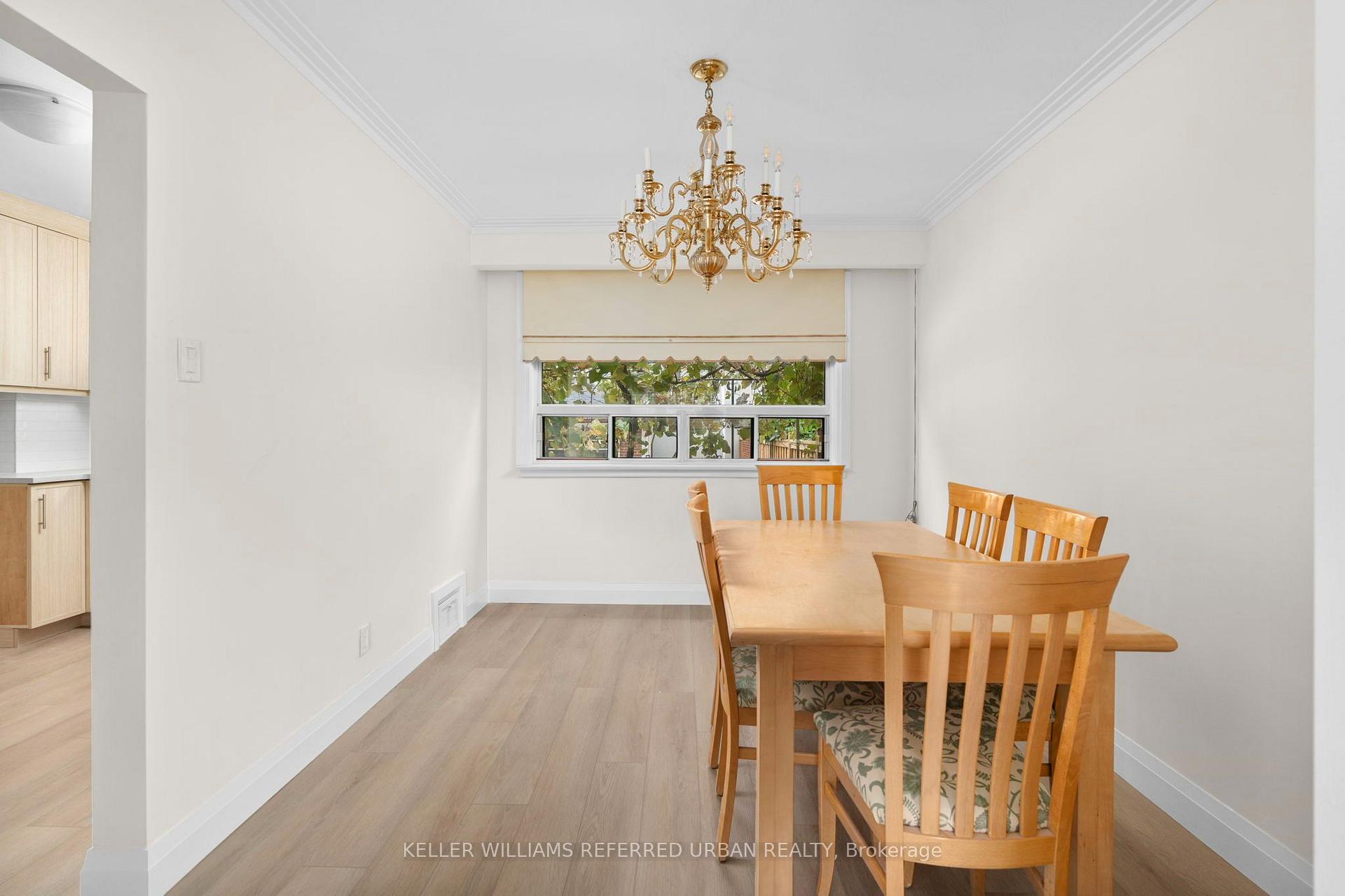 Photo 13 of 3 Duckworth Street, North York, Brookhaven-Amesbury — HOMEH
