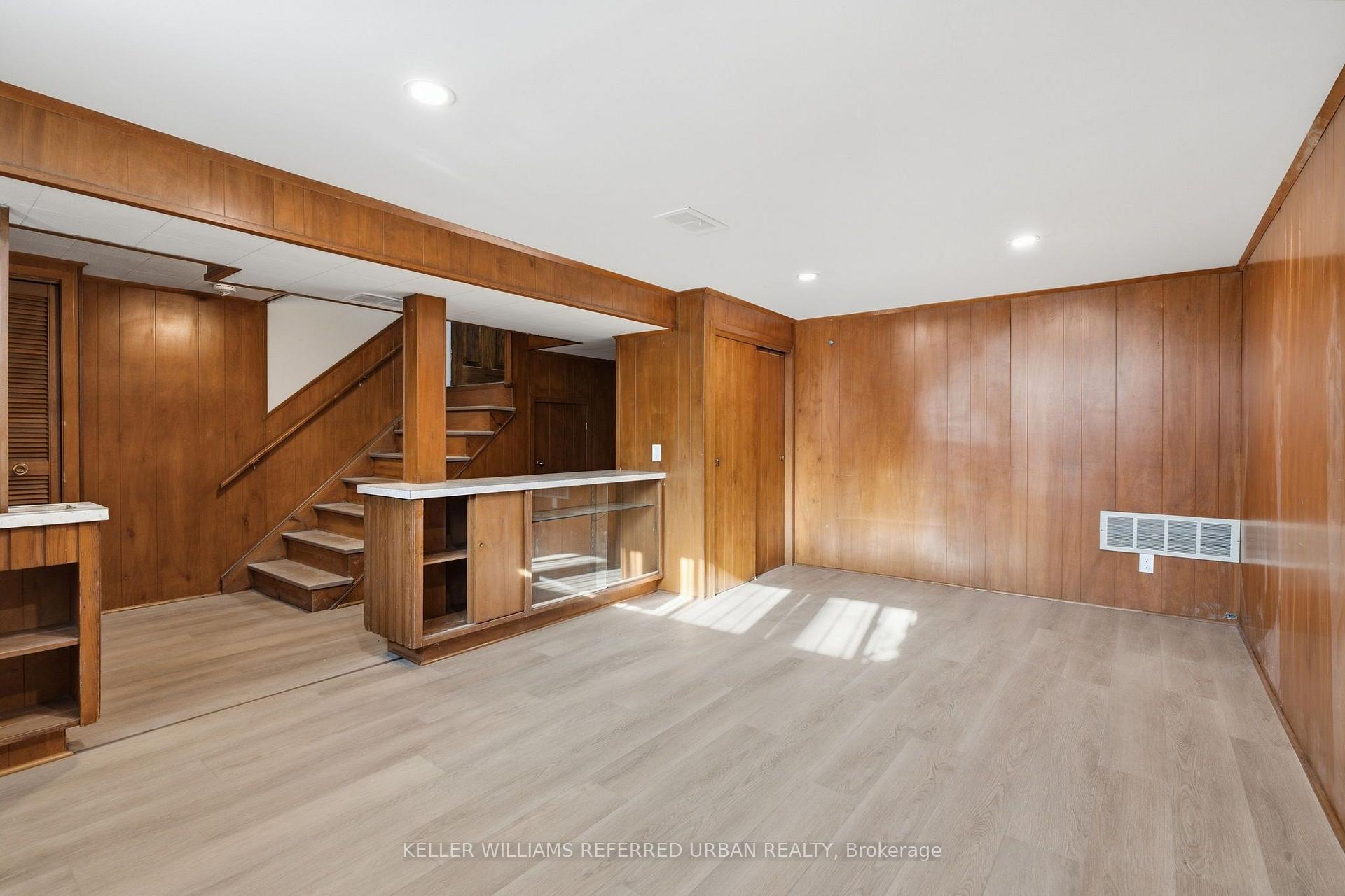 Photo 31 of 3 Duckworth Street, North York, Brookhaven-Amesbury — HOMEH