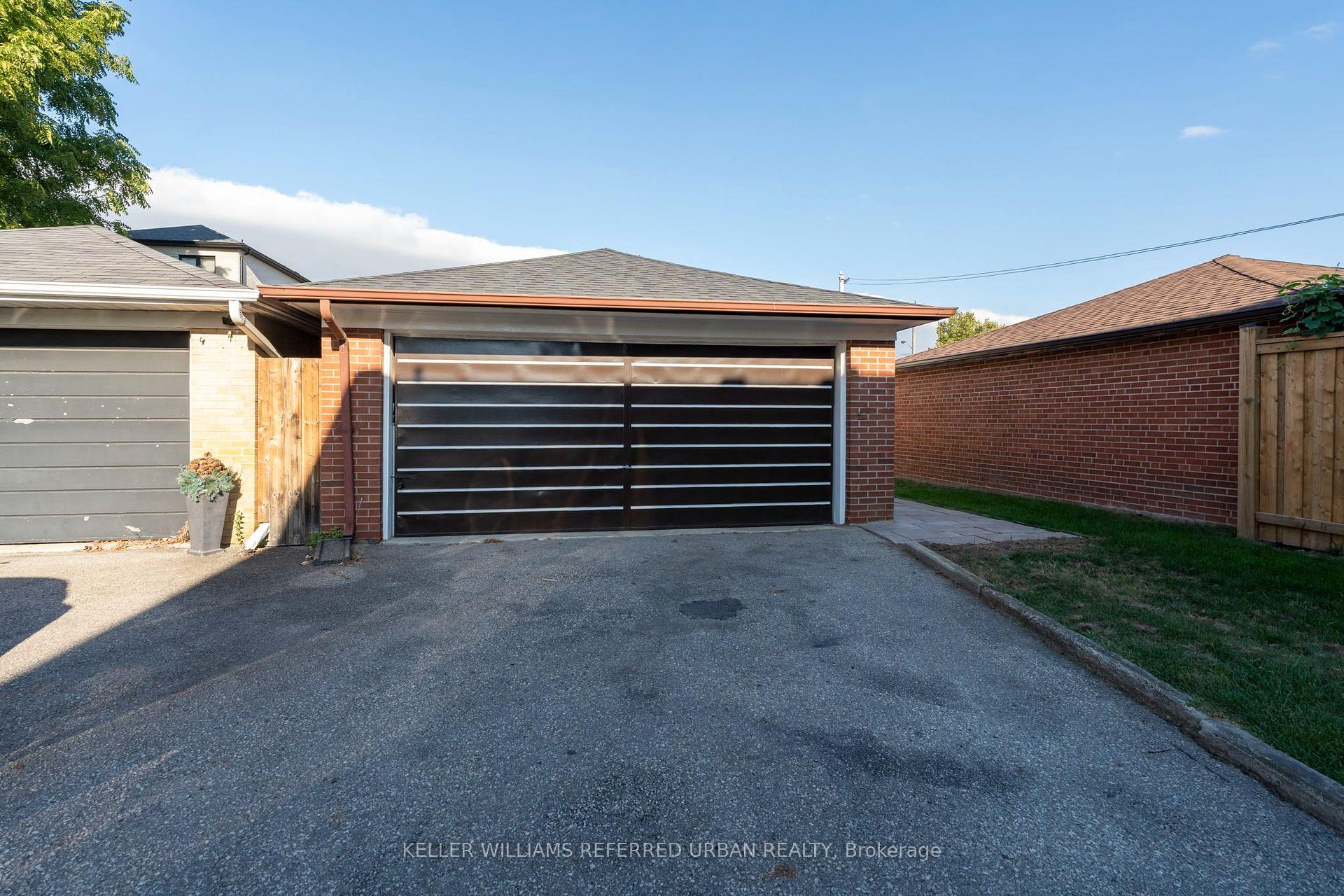 Photo 36 of 3 Duckworth Street, North York, Brookhaven-Amesbury — HOMEH