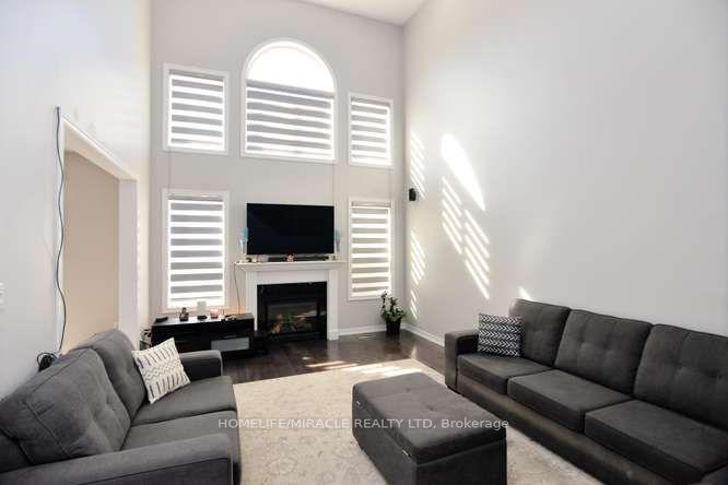 Photo 15 of 12 Plateau Drive, Brampton, Sandringham-Wellington — HOMEH