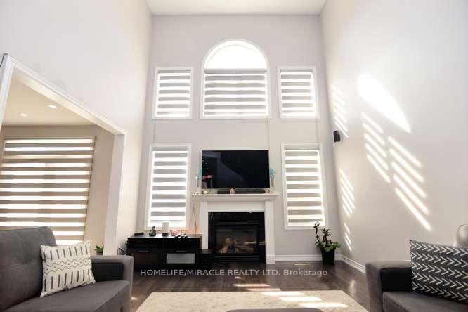 Photo 17 of 12 Plateau Drive, Brampton, Sandringham-Wellington — HOMEH