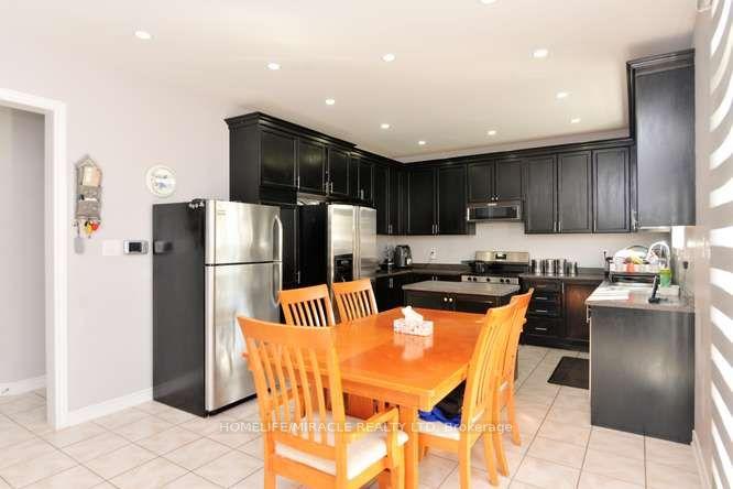 Photo 19 of 12 Plateau Drive, Brampton, Sandringham-Wellington — HOMEH