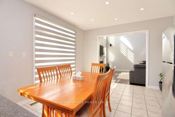Photo 22 of 12 Plateau Drive, Brampton, Sandringham-Wellington — HOMEH