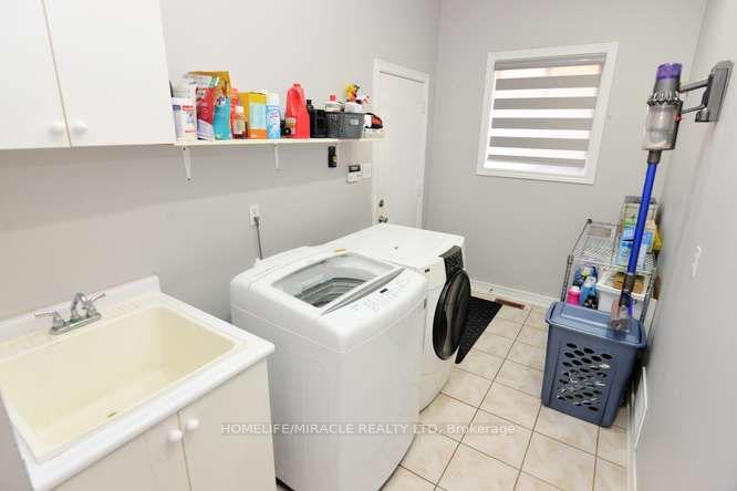 Photo 24 of 12 Plateau Drive, Brampton, Sandringham-Wellington — HOMEH