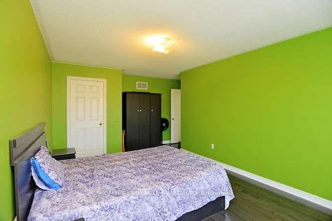 Photo 32 of 12 Plateau Drive, Brampton, Sandringham-Wellington — HOMEH