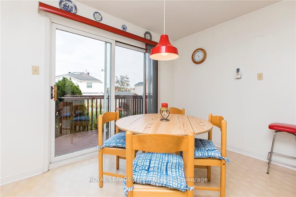 Photo 13 of 1495 Delia Crescent N, Ottawa, Fallingbrook/Ridgemount — HOMEH