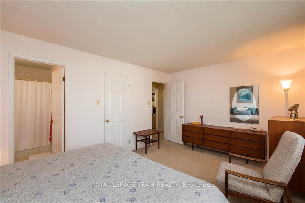 Photo 16 of 1495 Delia Crescent N, Ottawa, Fallingbrook/Ridgemount — HOMEH