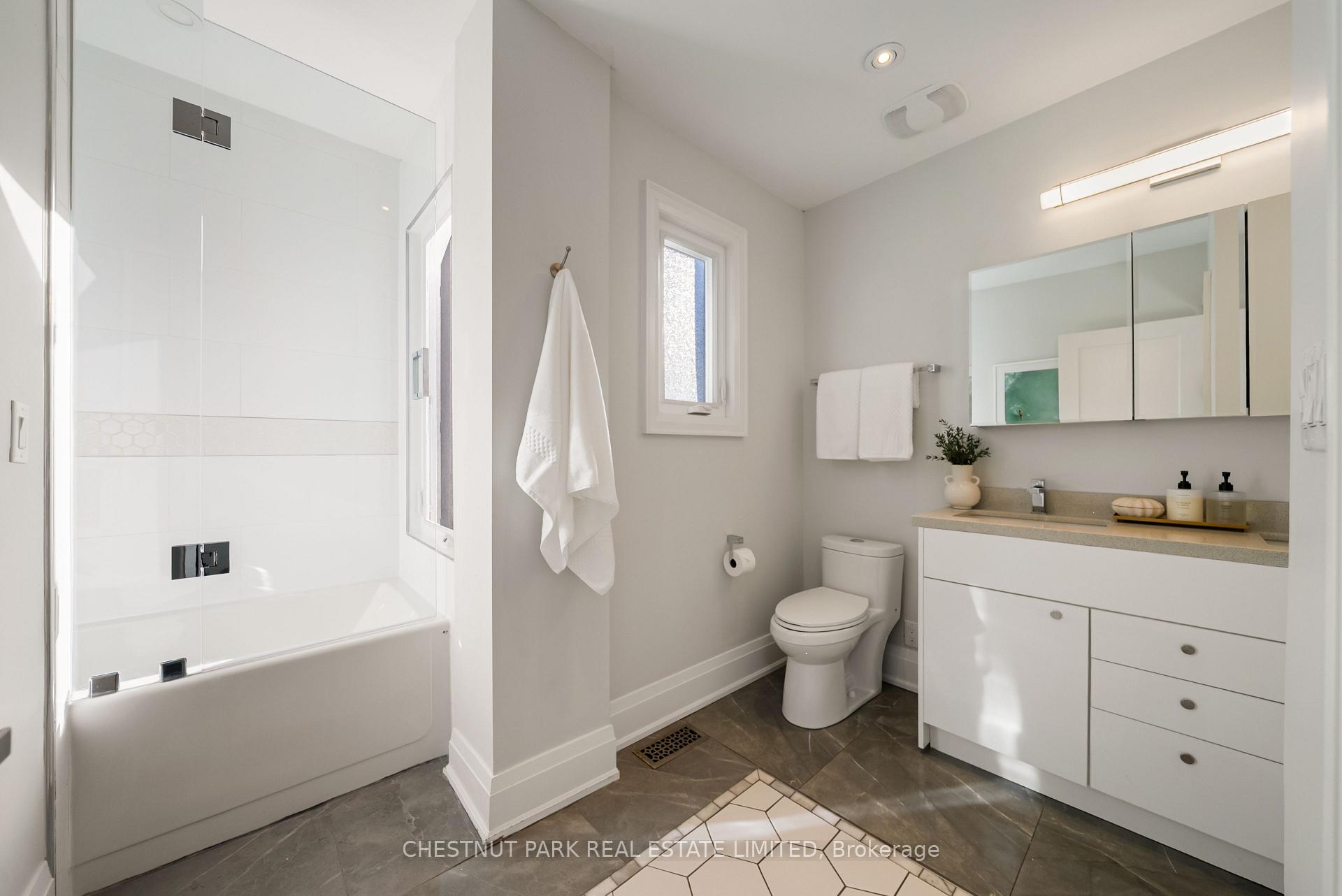 Photo 29 of 40 Morse Street, Toronto, South Riverdale — HOMEH