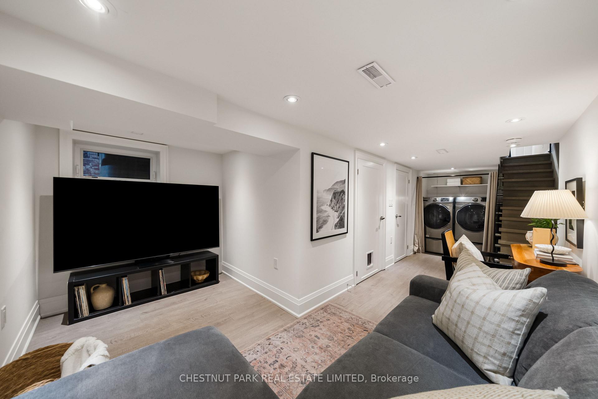 Photo 32 of 40 Morse Street, Toronto, South Riverdale — HOMEH