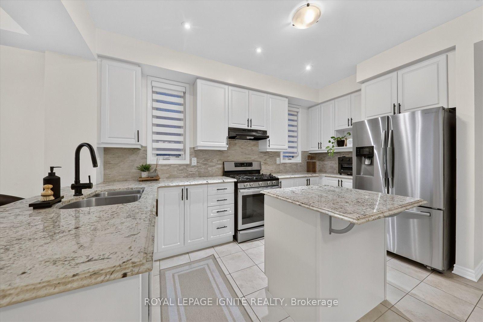 Photo 10 of 19 Leadenhall Road, Brampton, Northwest Brampton — HOMEH