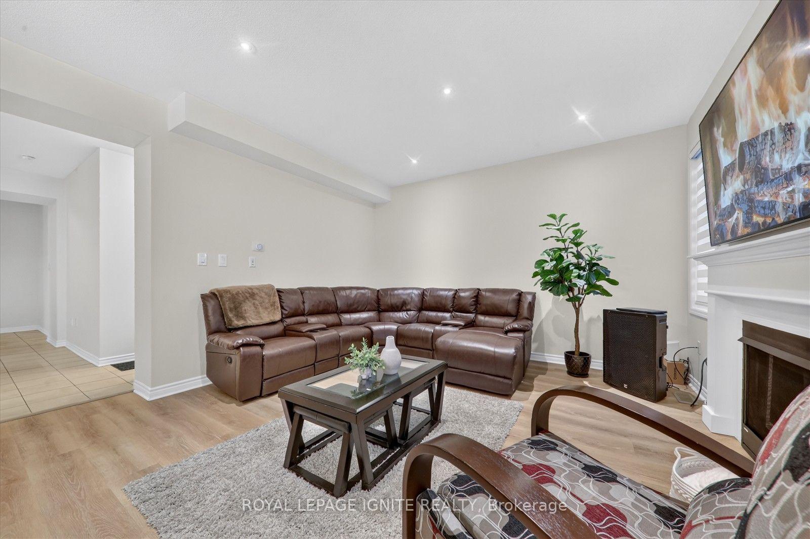 Photo 15 of 19 Leadenhall Road, Brampton, Northwest Brampton — HOMEH