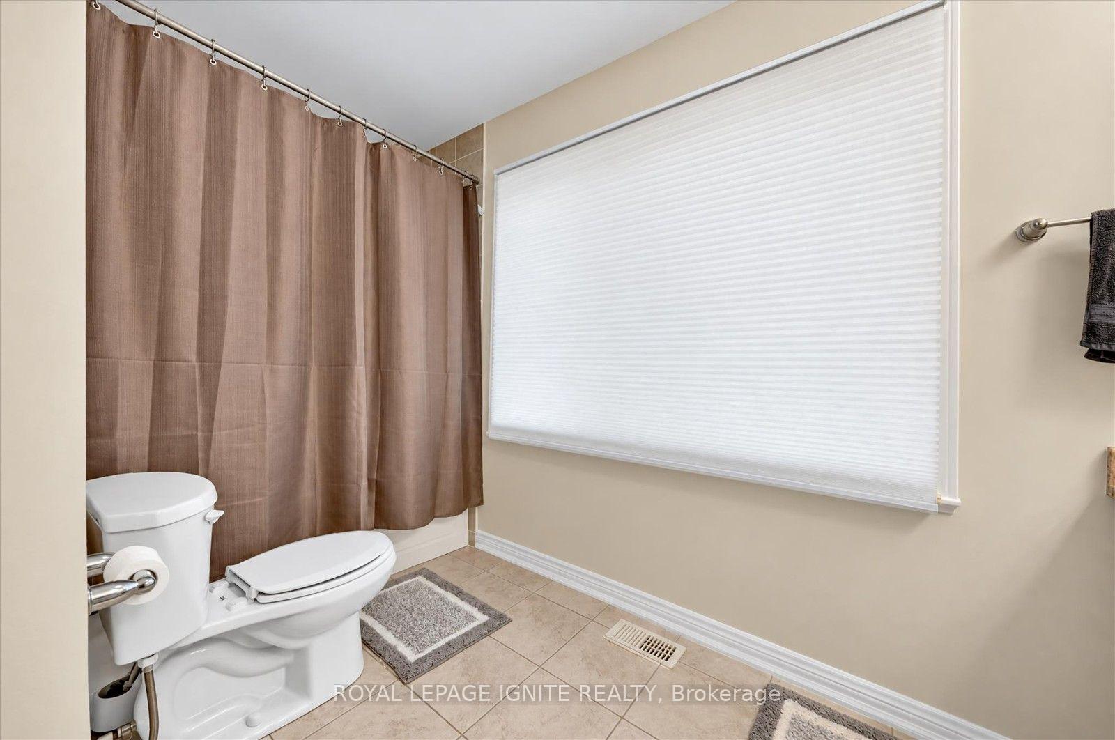 Photo 21 of 19 Leadenhall Road, Brampton, Northwest Brampton — HOMEH