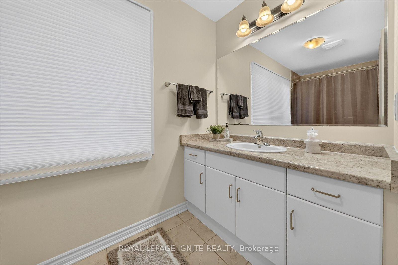 Photo 22 of 19 Leadenhall Road, Brampton, Northwest Brampton — HOMEH