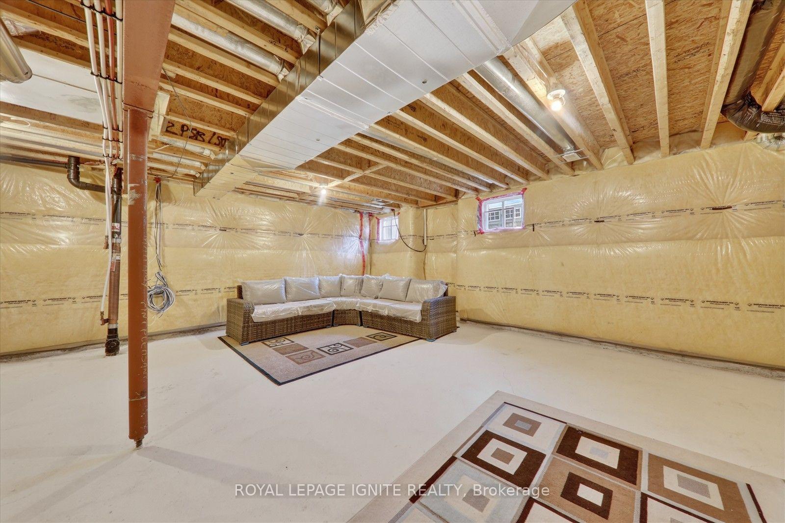 Photo 36 of 19 Leadenhall Road, Brampton, Northwest Brampton — HOMEH