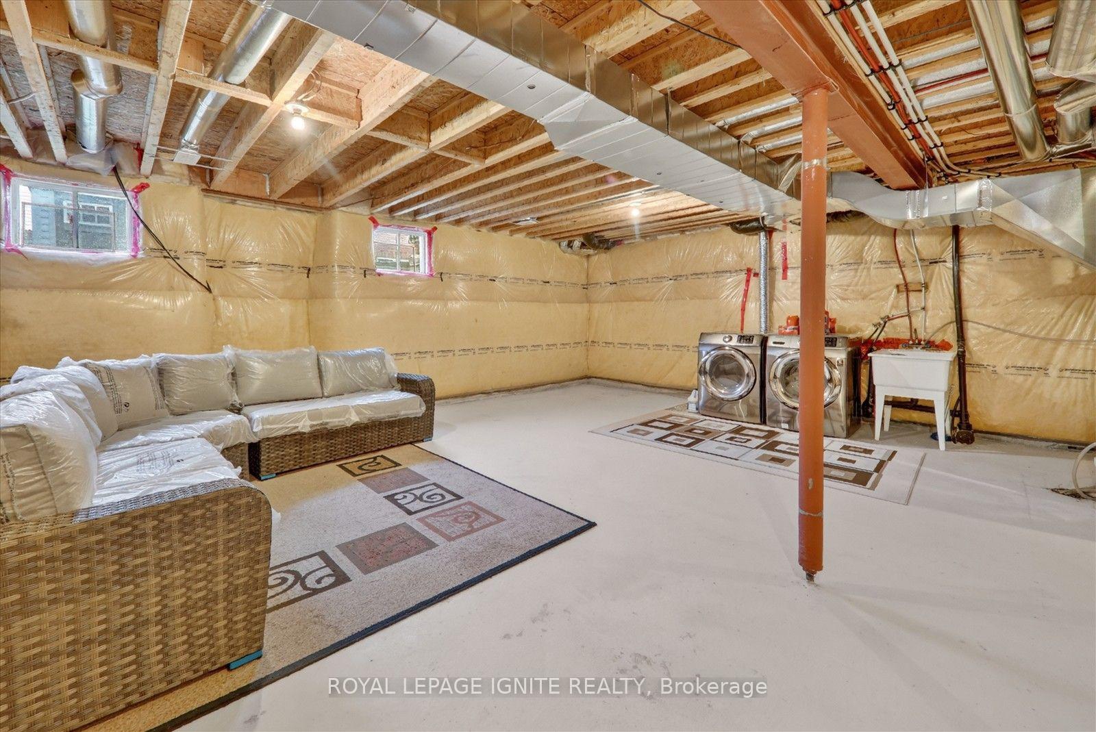 Photo 37 of 19 Leadenhall Road, Brampton, Northwest Brampton — HOMEH