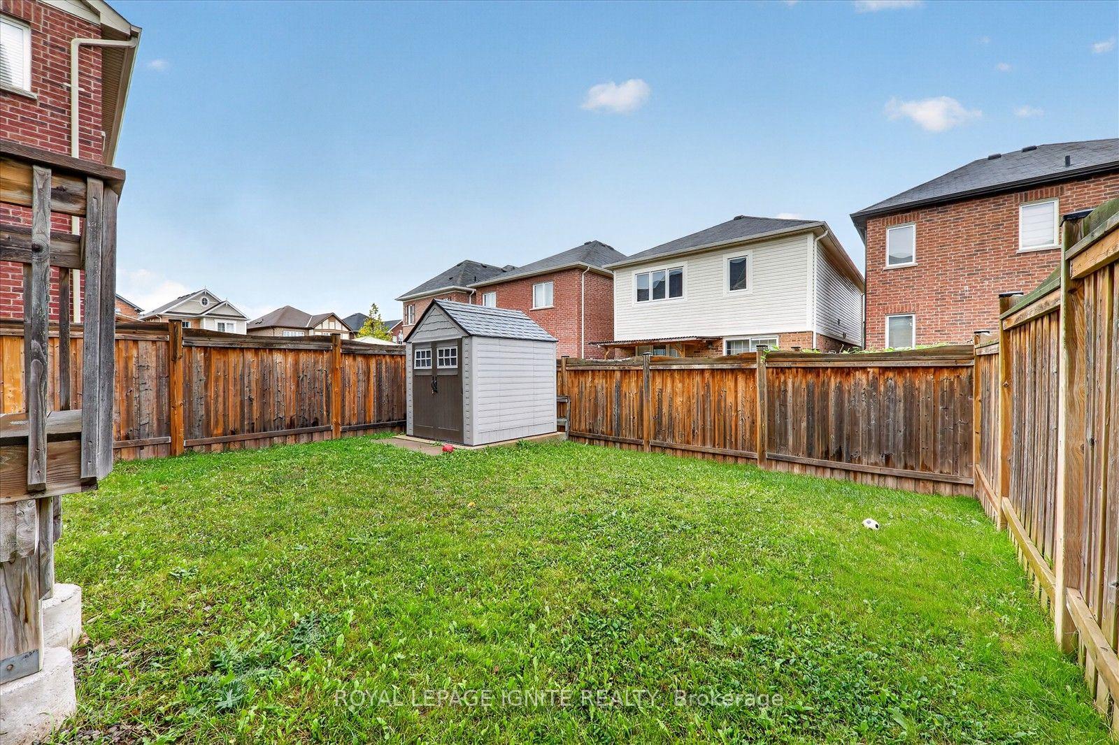 Photo 39 of 19 Leadenhall Road, Brampton, Northwest Brampton — HOMEH