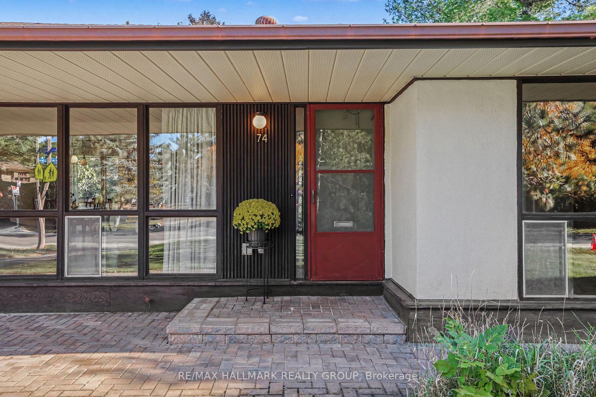 Photo 3 of 74 Varley Drive, Ottawa, Kanata - Beaverbrook — HOMEH