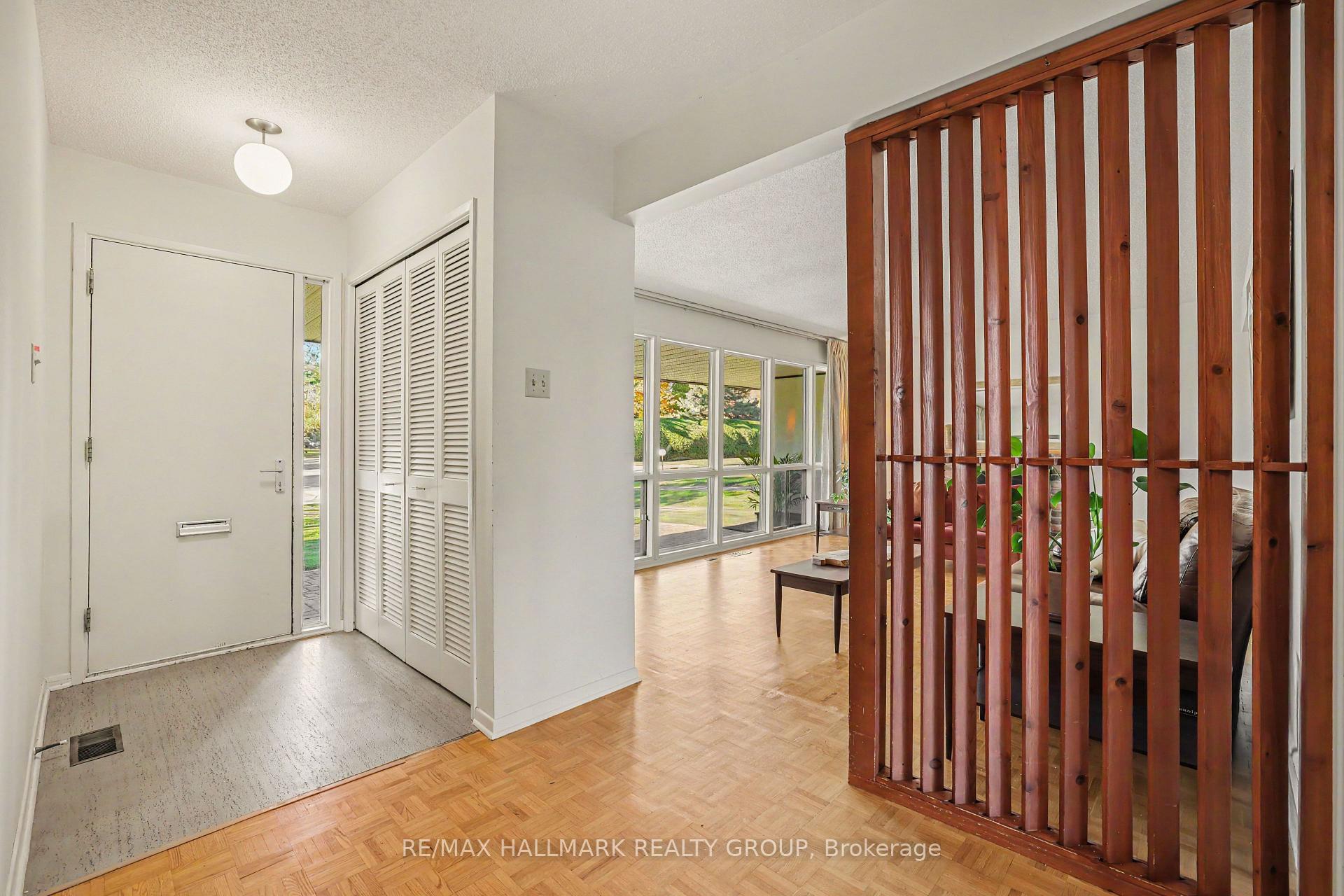 Photo 5 of 74 Varley Drive, Ottawa, Kanata - Beaverbrook — HOMEH