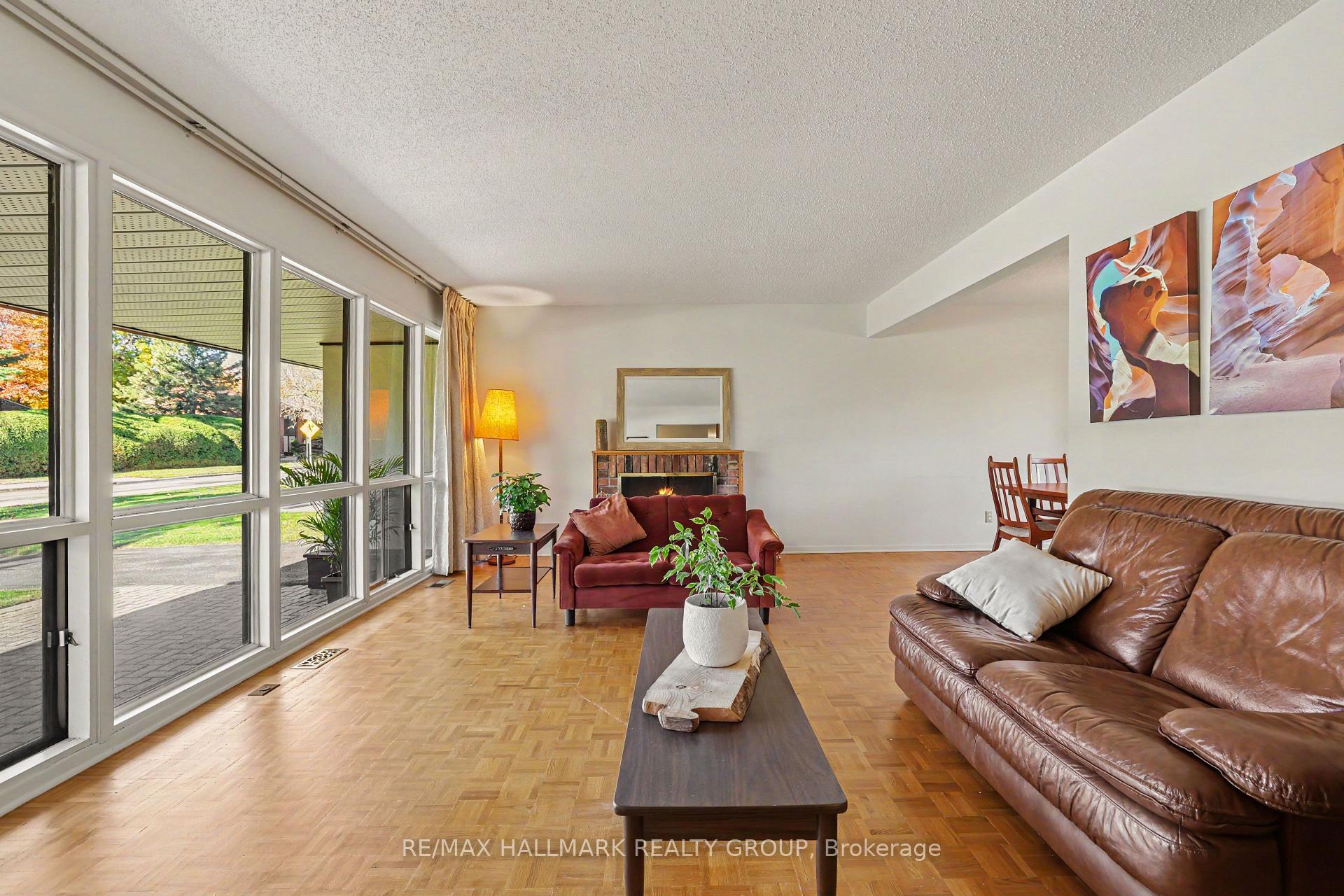 Photo 6 of 74 Varley Drive, Ottawa, Kanata - Beaverbrook — HOMEH