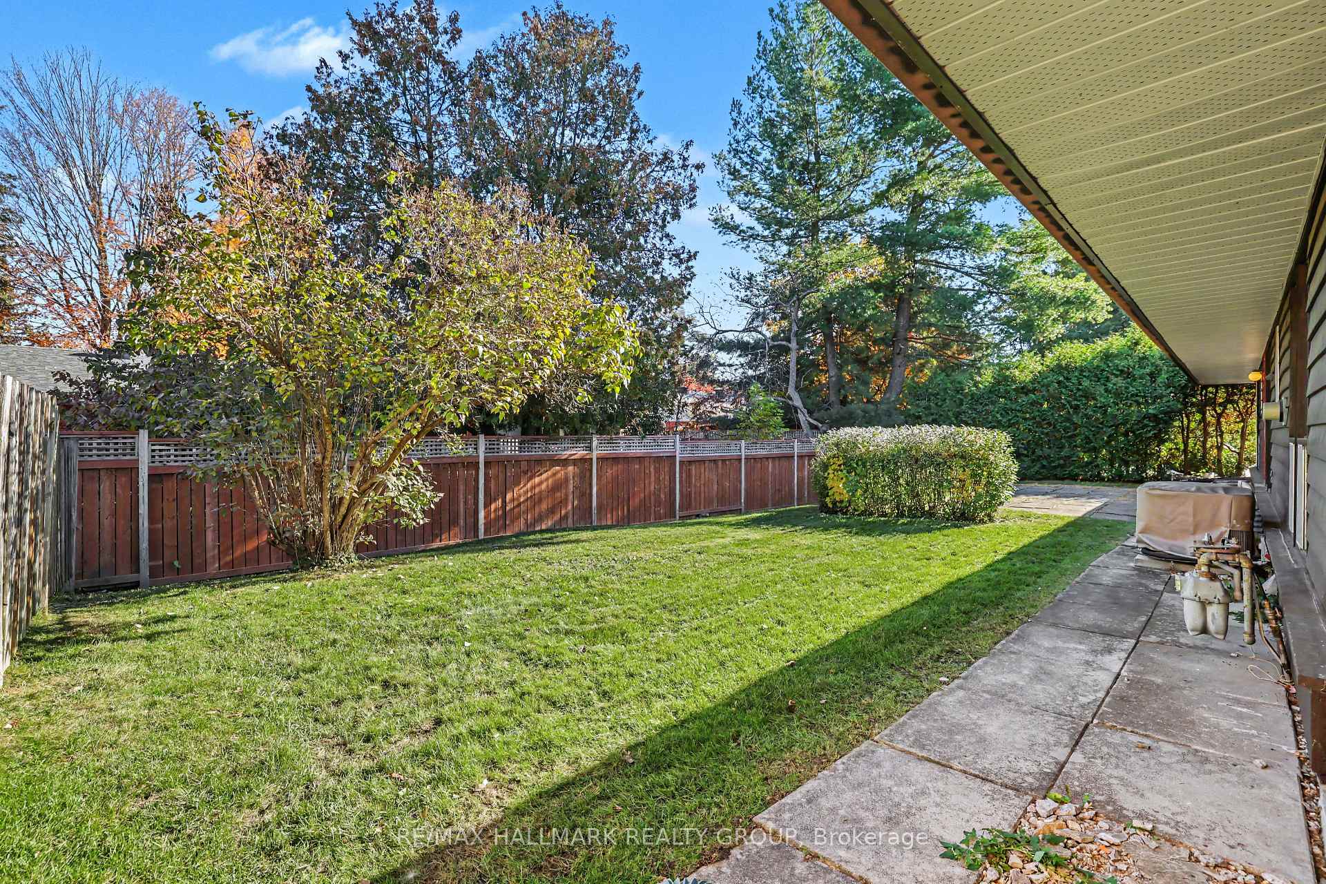Photo 29 of 74 Varley Drive, Ottawa, Kanata - Beaverbrook — HOMEH