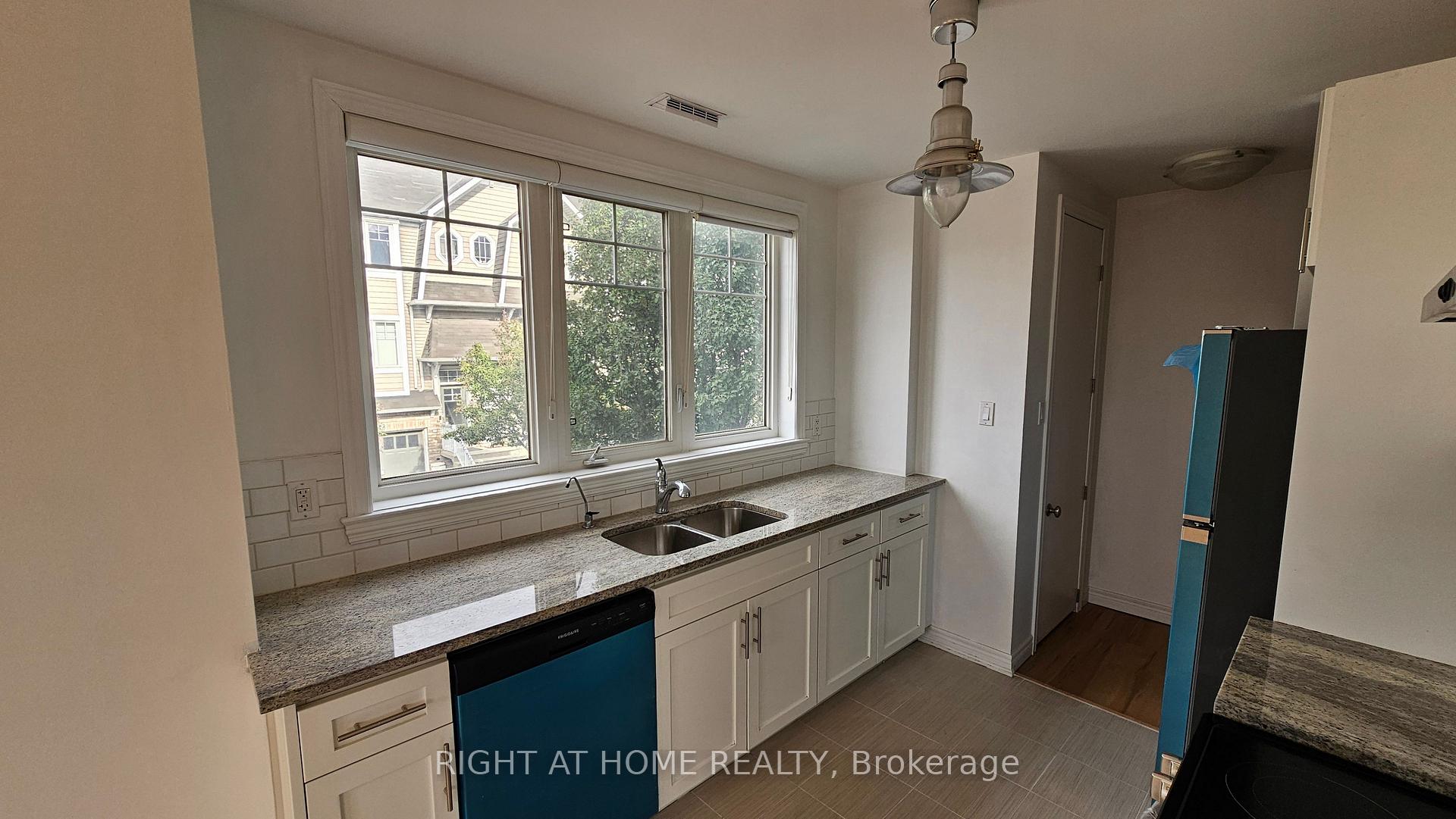 Photo 12 of Unit 40, 337 Beach Boulevard, Hamilton, Hamilton Beach — HOMEH