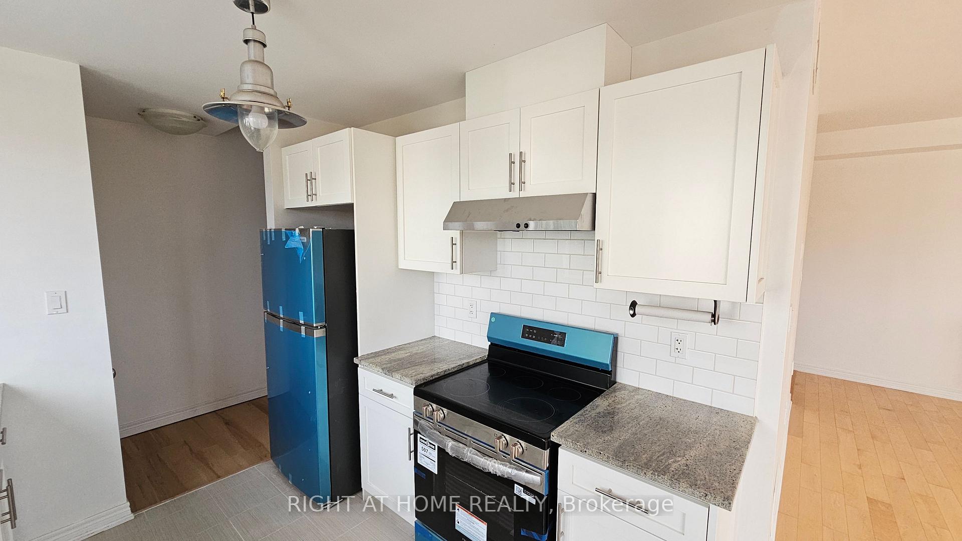 Photo 13 of Unit 40, 337 Beach Boulevard, Hamilton, Hamilton Beach — HOMEH