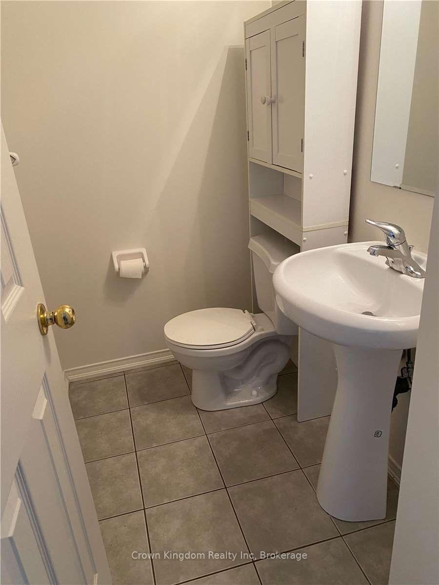 Photo 2 of 11 Linnell Street, Ajax, Central East — HOMEH