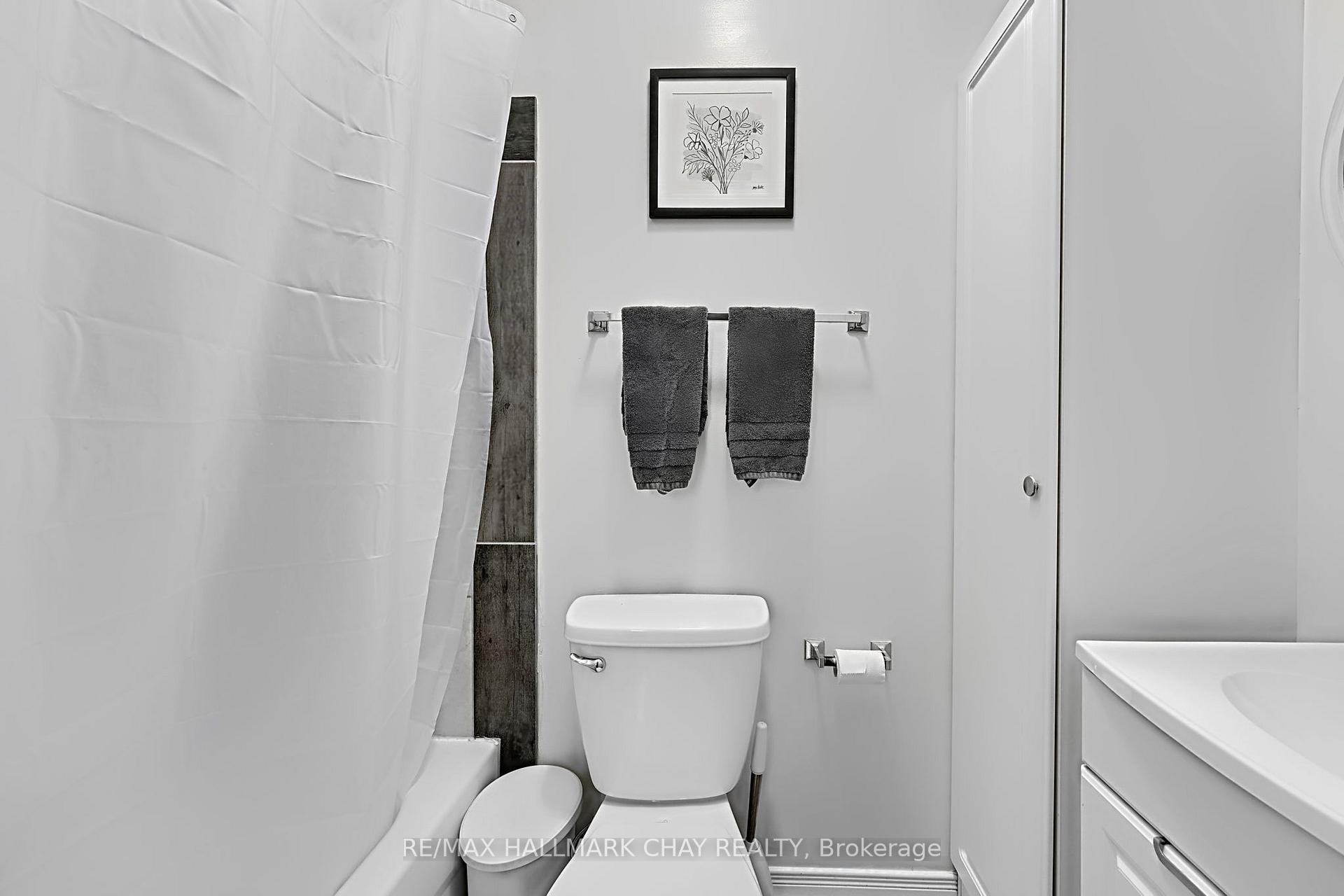 Photo 13 of 84 Burton Avenue, Barrie, Allandale — HOMEH