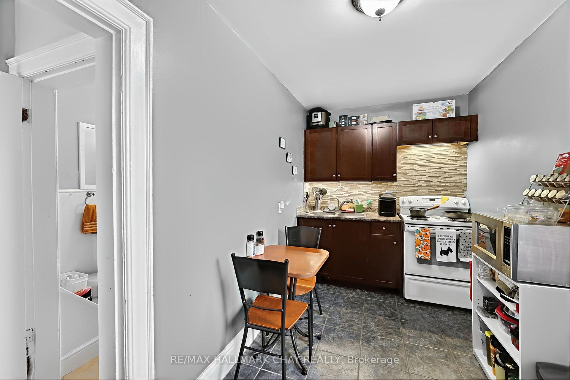 Photo 22 of 84 Burton Avenue, Barrie, Allandale — HOMEH